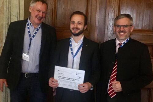 Emir Benca, Gewinner des Dissertationspreises 2019 mit seinen Betreuern