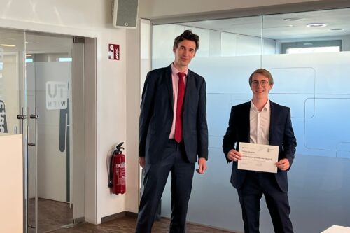 Fabian Grasser, Finalist des ViCEM Diplomarbeitspreises 2023 mit ViCEM Koordinator Christian Hellmich