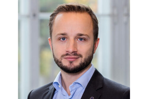 Portrait photo of Dr. Emir Benca